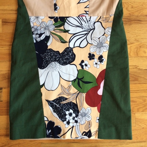 BOGO Raoul Green and Beige Floral Dress - Picture 3 of 10